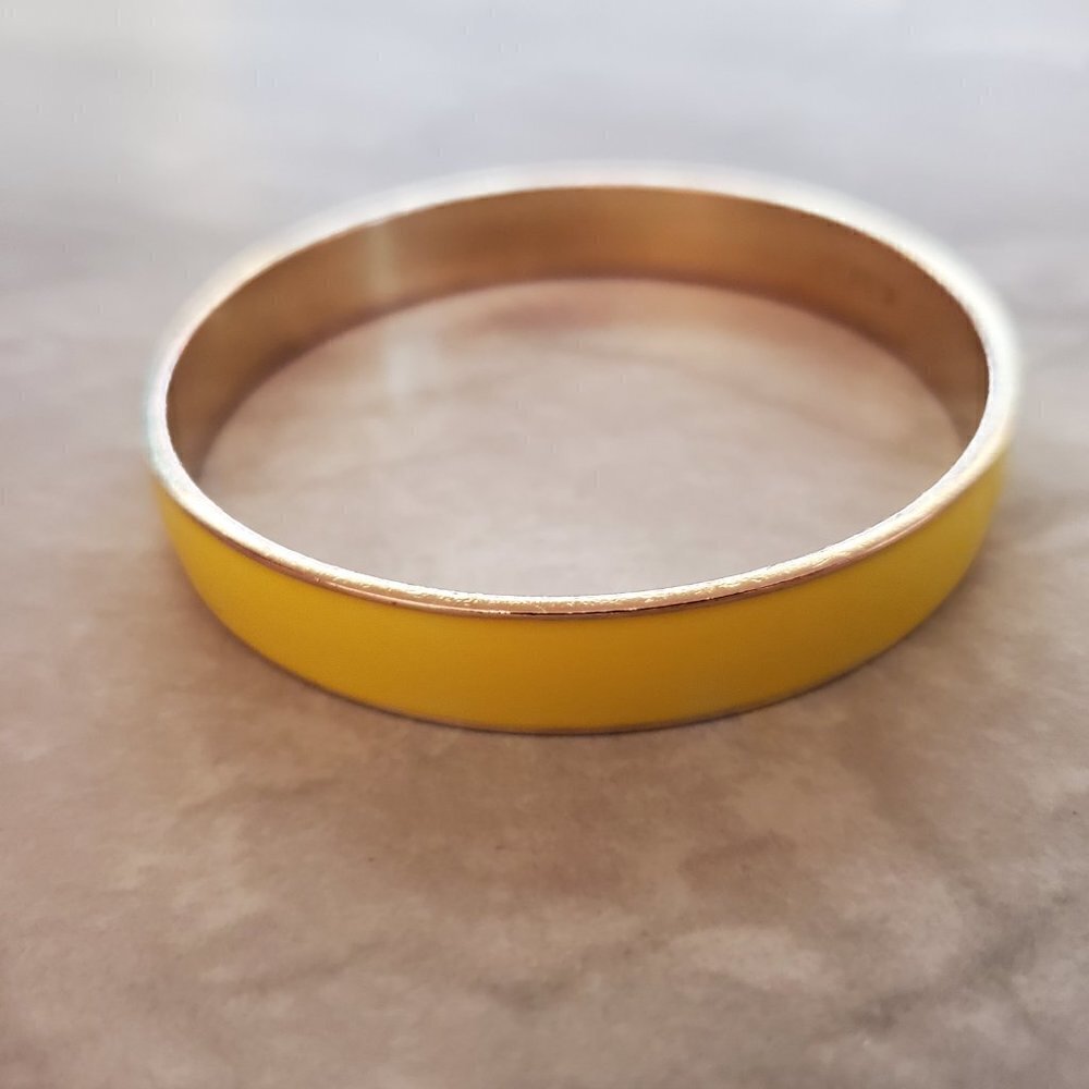 💛 Vintage 1990s 90s J.Crew Yellow Enamal Skinny Bangle Bracelet 💛 - Picture 2 of 9